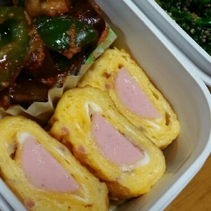 紅生姜と魚肉ソーセージの卵焼き(*^^*)